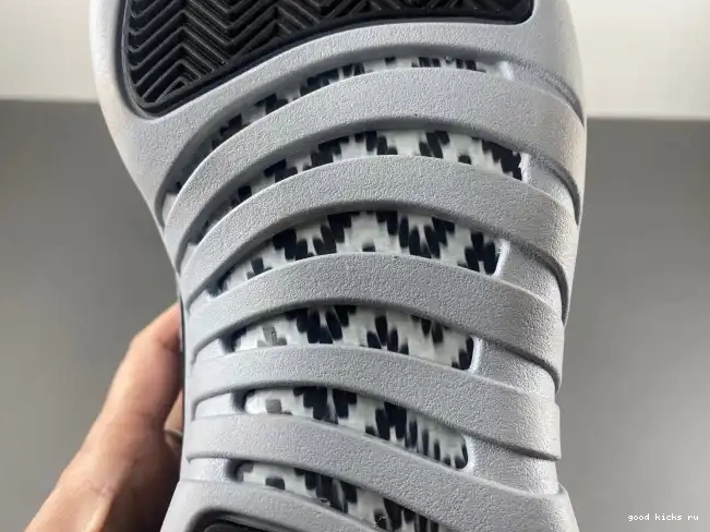 12 Jordan CT8013-010 Air Barons 0606